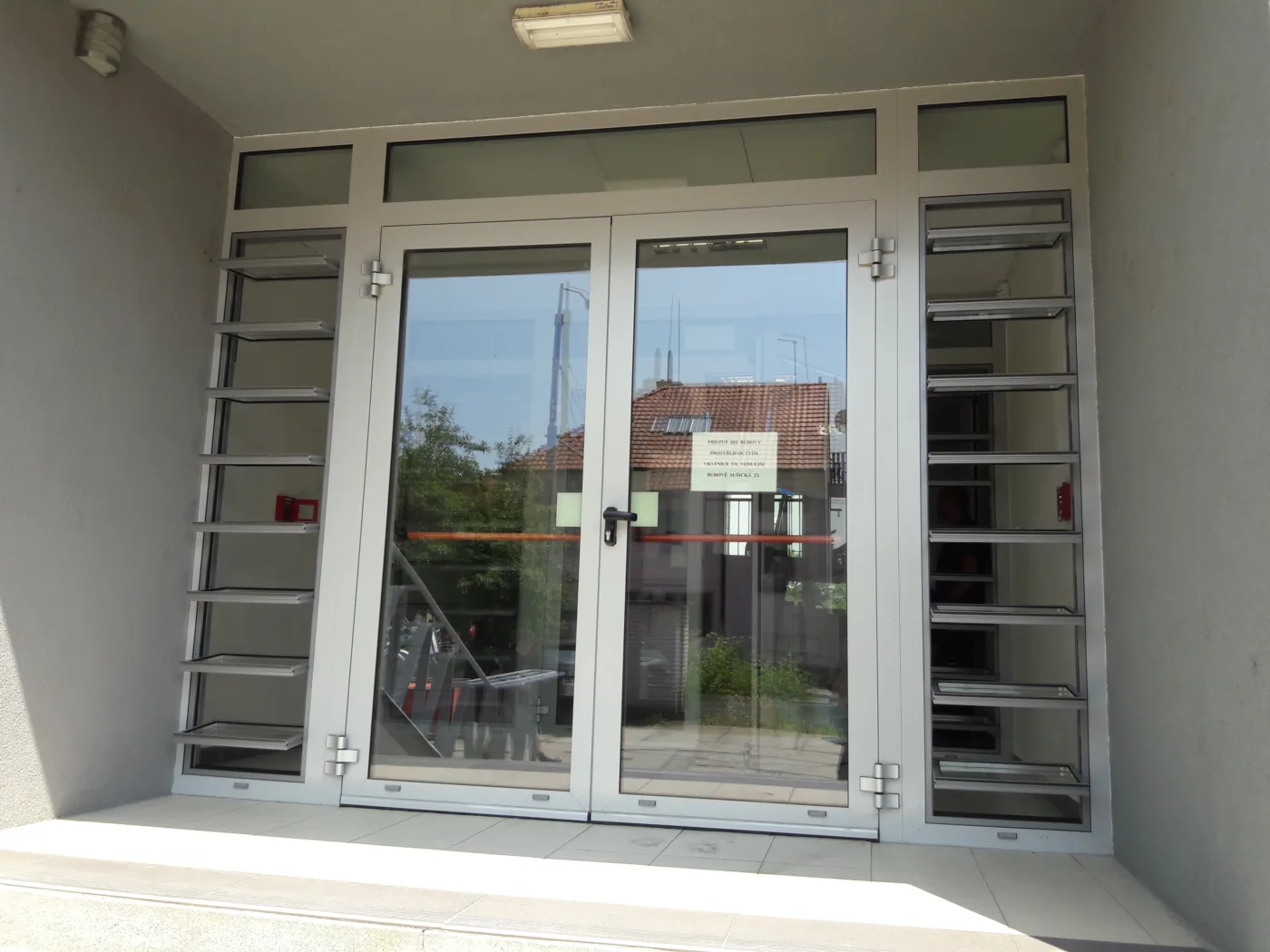 FLW 24 - Door portal on both sides