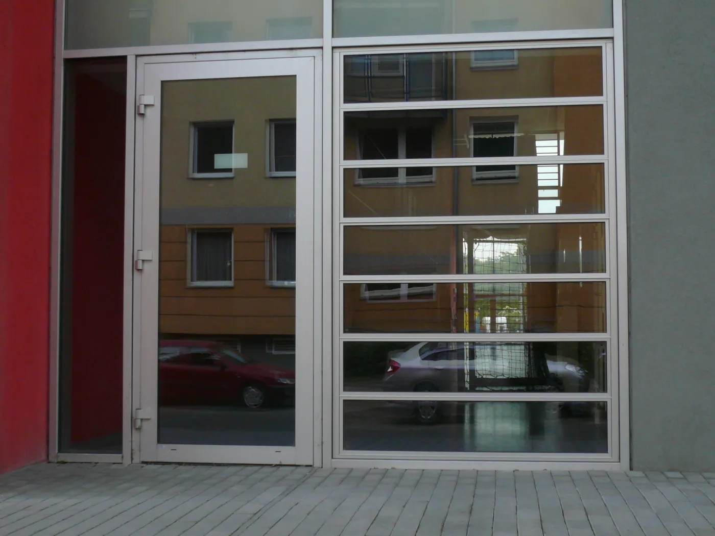 FLW 40 - Door portal on one side